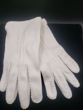 Van Raalte Vintage Classic Women's French Knot Ivory Dress Gloves